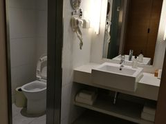 -全季酒店(郑州建设路碧沙岗地铁站店)