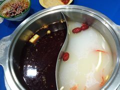 -马路边边·成都串串(翠柏路店)