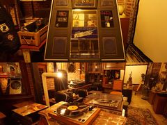 -席娜卡琳火车铁道夜市