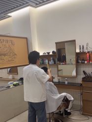 -MARTIN'S BARBER SHOP男士理发馆