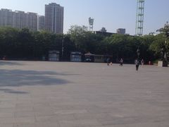 景点-英雄广场