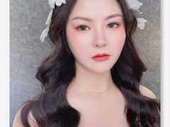 -金夫人化妆摄影职业培训学校