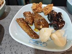 -金滏山·烤肉海鲜火锅自助(襄阳万达店)