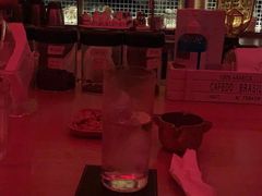 -饮湖威士忌鸡尾酒吧