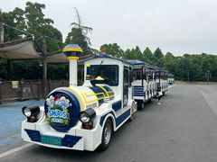 -蓝精灵乐园·世茂精灵之城主题乐园