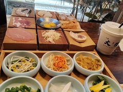 -银米·云南传统过桥米线(双廊黑金冠店)