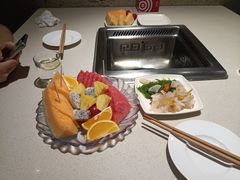-海底捞火锅鲜切牛肉主题店(长寿路店)