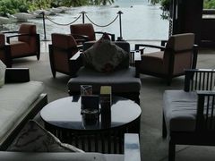 -亚龙湾喜来登·美景台大堂吧