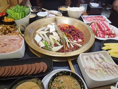 -沸炉重庆老火锅(军事博物馆店)