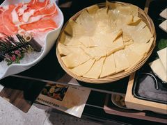 -老房老舍重庆火锅(假日城市店)