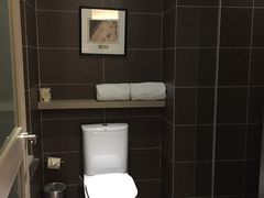 -西安大雁塔科技大学地铁站亚朵酒店