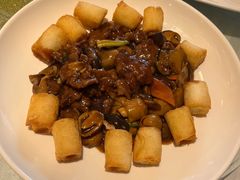 脆皮鲜奶拼蚝油牛肉-和记小菜(大宁店)