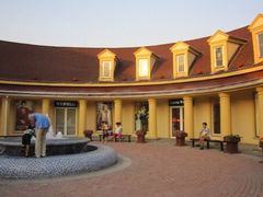 -COACH蔻驰(赛特奥特莱斯店)