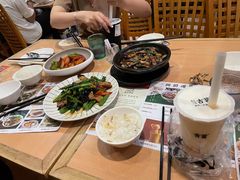 芥兰炒烧肉-新世界餐厅(万达店)