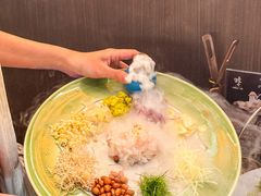 -得意咚瓜·顺德鱼生·冬瓜火锅(深圳首店)