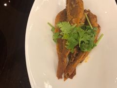 干炸小黄鱼-皇冠假日酒店-御皇轩中餐厅
