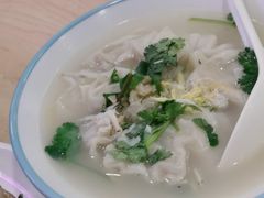 上海小馄饨-小杨生煎(成山巴黎春天店)