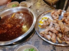 -肖肖酸萝卜鱼火锅(总店)