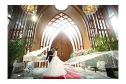 -上花轿婚纱摄影