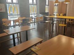 -麦当劳(石坝服务区店)