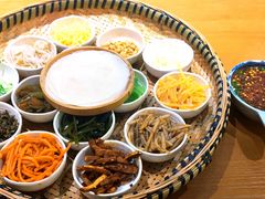 -包整·丝娃娃(一览甲秀楼风景店)