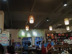 大堂-肖肖酸萝卜鱼火锅(总店)
