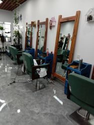 -V8潮牌·接发烫染连锁