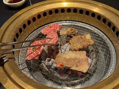 -山川小町·极番烧肉(新地假日广场店)