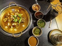 -顶顶汤火牛排火锅·经典铜锅涮肉