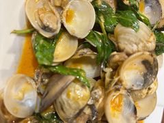 -Dang restaurant (patong phuket)