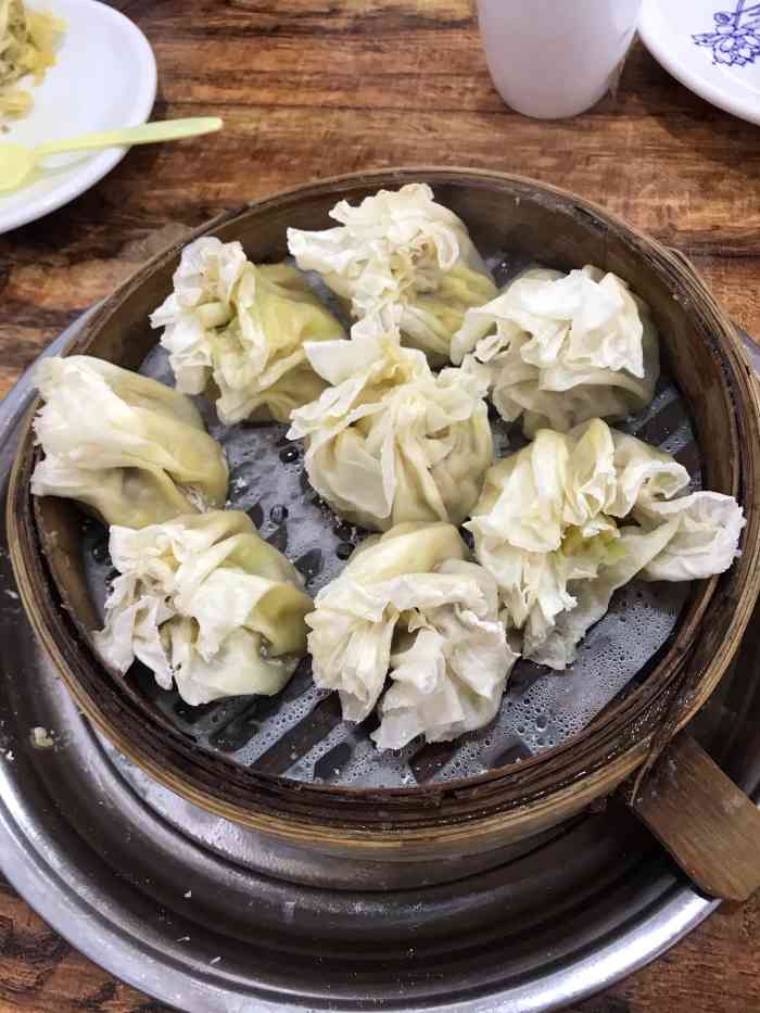 德顺源烧麦-"吃的一般吧,不差,但是必须说一句,服务员.