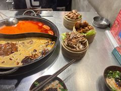 -鹿鸣山草本茶香火锅(园西路店)