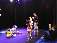 -猴有戏教育戏剧·音乐剧·主持口才·演讲朗诵辩论(环球港华师大校区)