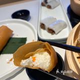 一口咬下去都是料，有一点咸咸的很大一个