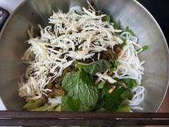 傣味鸡丝米线-哪爪小锅米线·拌鸡爪