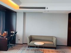 -上海龙之梦万丽酒店