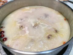 -煲王粤菜餐厅(中侨中心店)