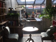 -HIGH FIVE哈福手工汉堡(桂林路店)