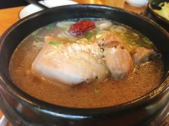 -长寿参鸡汤(朝韩风情街店)