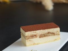 -皇朝西饼(建设店)