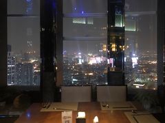 -唐拉雅秀酒店-西锦汇空中BBQ·思创餐厅