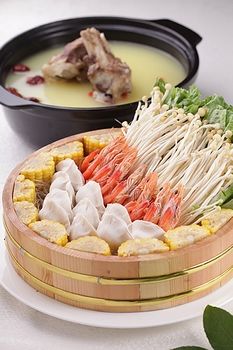 -纸盐河码头火锅(十八梯店)