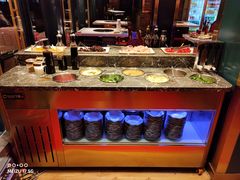 -爱你您·自家鱼塘·活水喷泉鱼火锅(八里店)