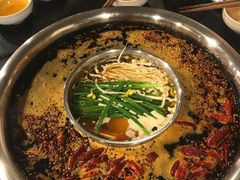 -邓莽子老火锅(中兴路总店)