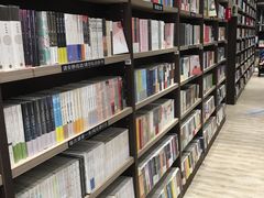 -钟书阁(群光广场店)