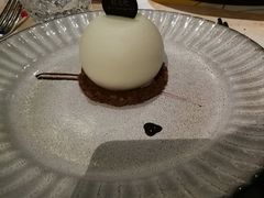 白色恋人-华阳时光吧餐厅(华阳广场国际大饭店)