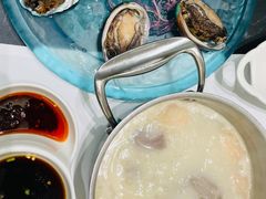 -红鼎豆捞·非遗鲍皇汤火锅(宝丰路店)