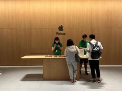 -Apple授权专营店(五彩城店)