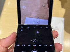 -华为授权体验店(中山公园来福士)