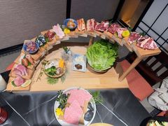 -山川小町·极番烧肉(新地假日广场店)